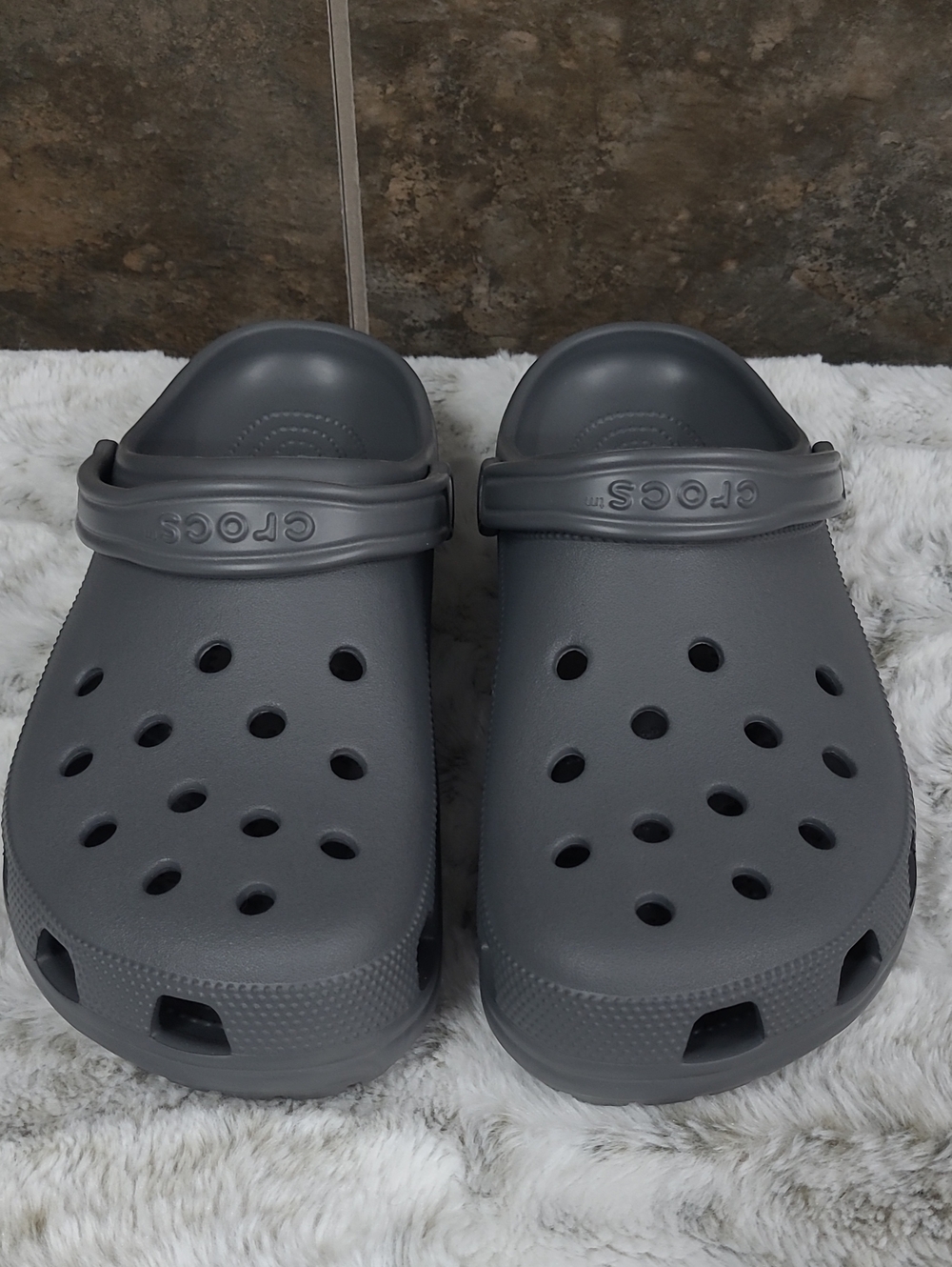 CROCS Classic Clog in Charcoal